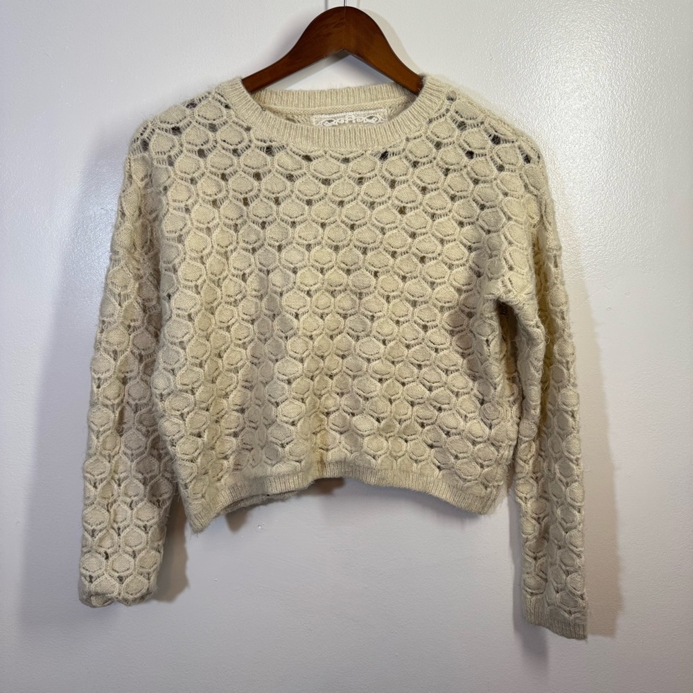 Pink Martini Fuzzy Cropped Cream Wool Blend Sweater - Size Medium